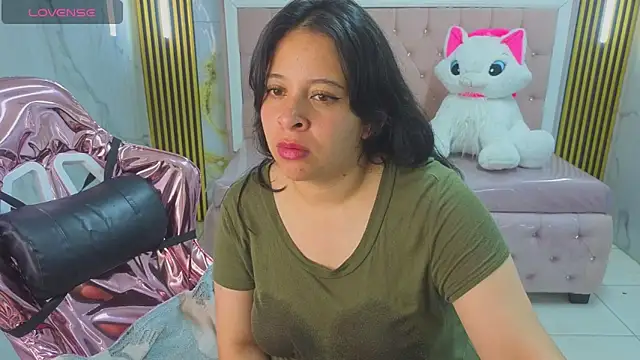 Snapshot of sara_tellez_s chatting on May 15, 3:13 am sara tellez s online show from May 15, 3:13 am