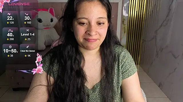 Snapshot of sara_tellez_s chatting on May 26, 3:13 am sara tellez s online show from May 26, 3:13 am