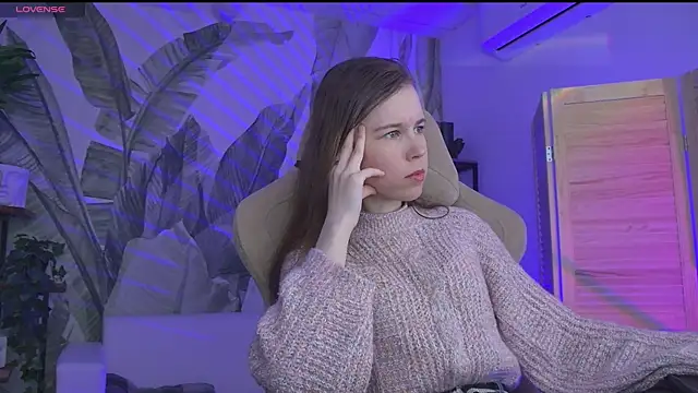 AriaGracen online show from April 2, 8:45 am