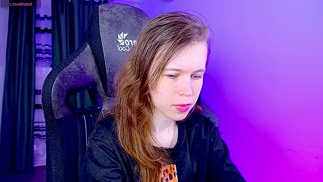 AriaGracen online show from April 16, 8:26 am