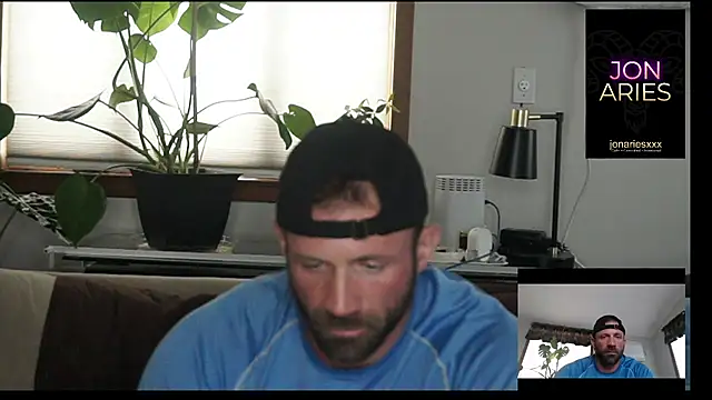 JonAriesxxx online show from April 3, 7:23 pm