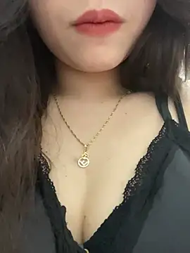 Lyn baby online show from April 10, 1:00 am