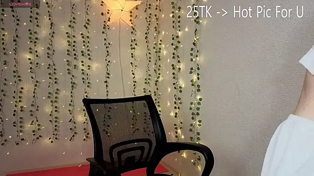 Sweet Pussy Girl online show from April 26, 10:13 am