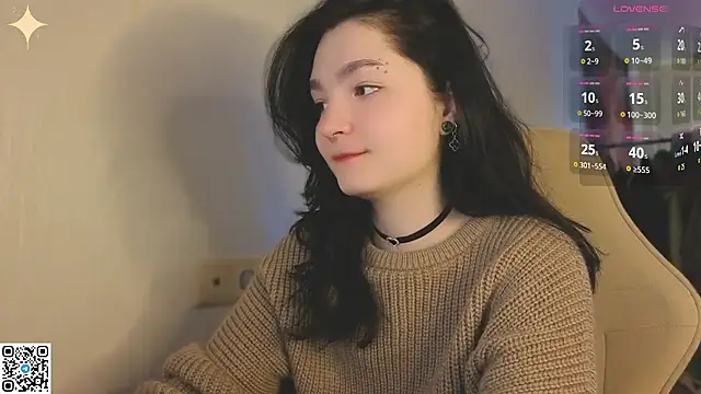 Snapshot of Luna_Moon13 chatting on May 16, 2:19 am Luna Moon13 online show from May 16, 2:19 am