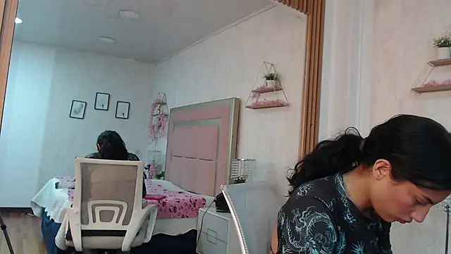 Madii  online show from May 8, 11:48 am
