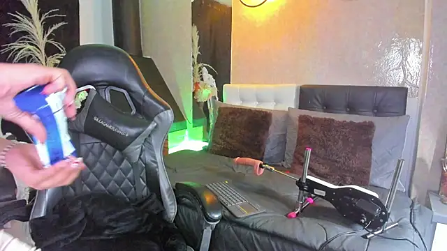 Vicky Angeel online show from April 15, 3:19 pm