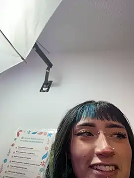 Snapshot of baby_akuma chatting on July 14, 2:05 am baby akuma online show from July 14, 2:05 am