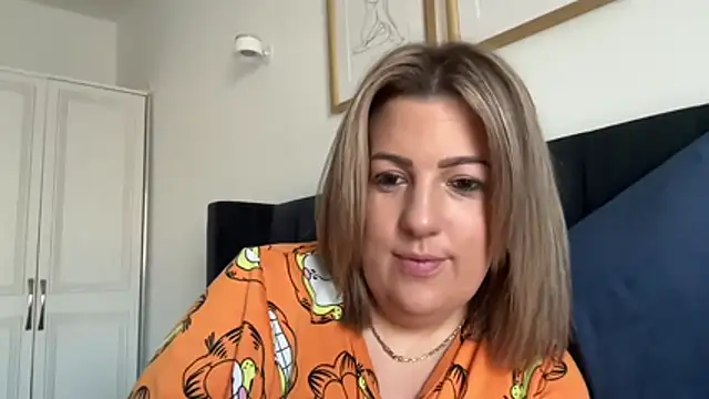 Snapshot of annabellewarick chatting on July 23, 7:39 am annabellewarick online show from July 23, 7:39 am
