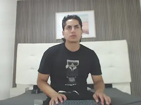 Snapshot of Alex_Wolft chatting on July 16, 9:59 am Alex Wolft online show from July 16, 9:59 am