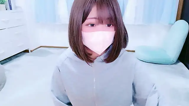 Snapshot of TSU-YU chatting on May 27, 6:43 am TSU-YU online show from May 27, 6:43 am
