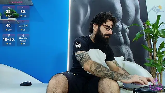 Snapshot of Haraldsmed chatting on May 1, 1:16 pm Haraldsmed online show from May 1, 1:16 pm