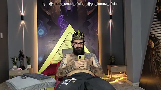 Snapshot of Haraldsmed chatting on June 4, 1:28 pm Haraldsmed online show from June 4, 1:28 pm