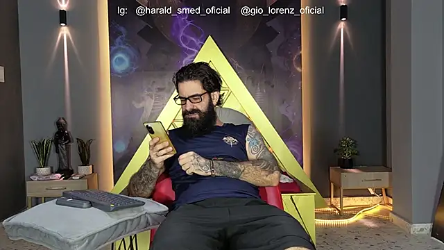 Snapshot of Haraldsmed chatting on June 5, 1:17 pm Haraldsmed online show from June 5, 1:17 pm