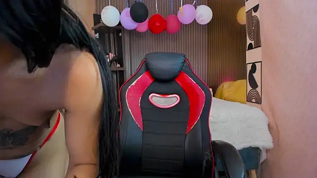 ZaraLuciana online show from April 23, 12:29 pm