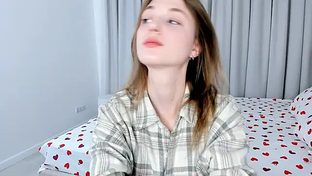 ErinnPieloch online show from March 15, 7:42 pm