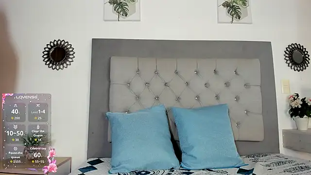 Arya Grey online show from April 4, 11:40 am