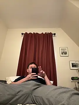 paulcevallos05 online show from April 18, 5:44 am