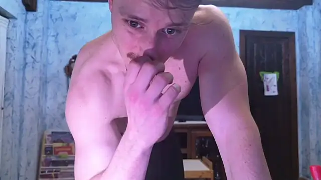 zeusoctavian1 online show from April 18, 2:15 am