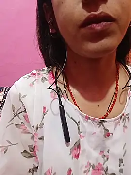 Snapshot of SizzlingHot chatting on May 18, 5:52 pm SizzlingHot online show from May 18, 5:52 pm