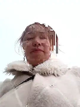 Yellow-pink online show from March 31, 2:13 am