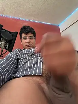 Nezs2727 online show from April 16, 9:26 pm