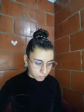 Snapshot of Amanda_x1 chatting on July 2, 6:36 pm Amanda x1 online show from July 2, 6:36 pm
