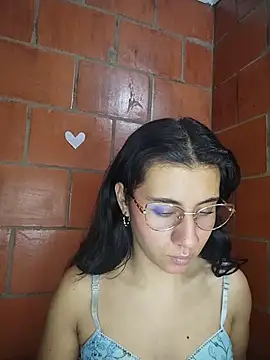Snapshot of Amanda_x1 chatting on July 9, 9:30 pm Amanda x1 online show from July 9, 9:30 pm