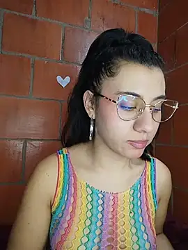 Snapshot of Amanda_x1 chatting on July 18, 12:15 am Amanda x1 online show from July 18, 12:15 am