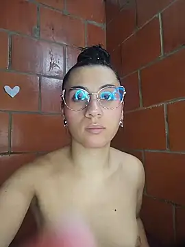 Snapshot of Amanda_x1 chatting on July 30, 7:57 pm Amanda x1 online show from July 30, 7:57 pm