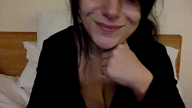Snapshot of Tits_Mcgeegee chatting on March 13, 2:40 am Tits Mcgeegee online show from March 13, 2:40 am