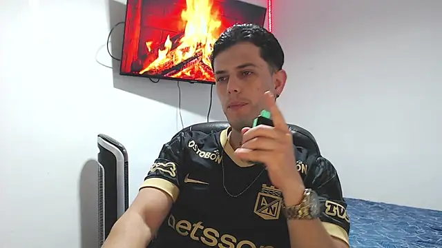 JUAN CAMILOXXX online show from April 11, 5:01 am