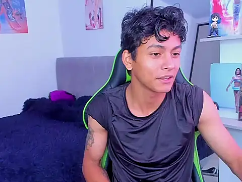 PaulTallx online show from March 24, 4:01 pm