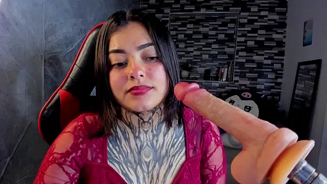 Snapshot of Sophiia_cherry chatting on May 16, 7:45 pm Sophiia cherry online show from May 16, 7:45 pm
