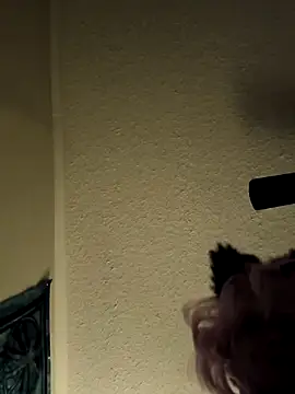 Snapshot of Kayyycatty chatting on April 9, 4:34 am Kayyycatty online show from April 9, 4:34 am