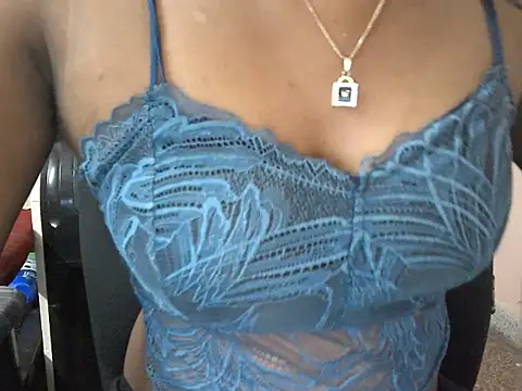 Couplehot00 online show from April 20, 1:14 pm