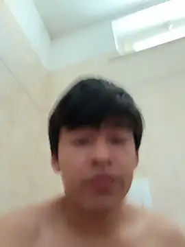 uunico22anni online show from April 29, 7:12 am