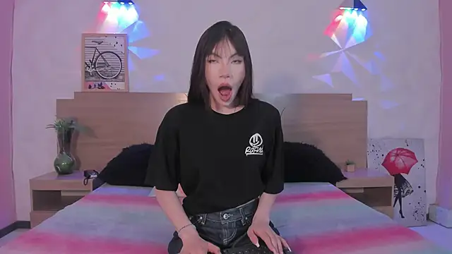 KittyVelve online show from April 14, 12:33 pm