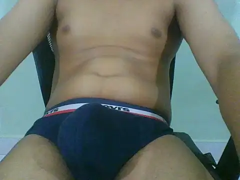 Snapshot of dopa_6917 chatting on July 7, 7:07 pm dopa 6917 online show from July 7, 7:07 pm