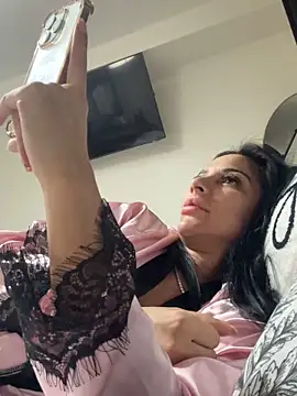 Miss juicy babes69 online show from April 3, 1:09 pm