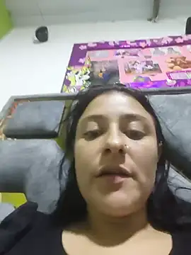 Snapshot of Scarlet_Passion chatting on June 4, 11:44 pm Scarlet Passion online show from June 4, 11:44 pm
