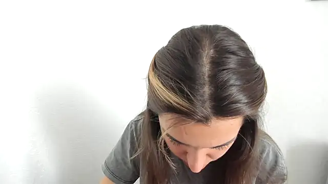 summmmersky1 online show from March 16, 9:35 am