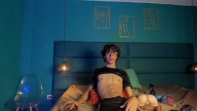 willturneer online show from March 27, 4:07 am