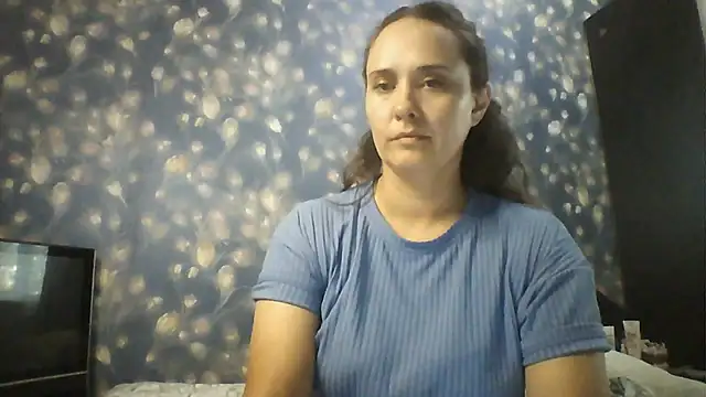 Snapshot of Alisa07qw chatting on June 17, 1:23 pm Alisa07qw online show from June 17, 1:23 pm