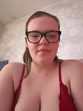 Snapshot of MissMilly050 chatting on March 22, 6:39 am MissMilly050 online show from March 22, 6:39 am