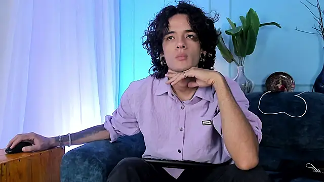 Skinny Mac online show from April 19, 1:21 pm