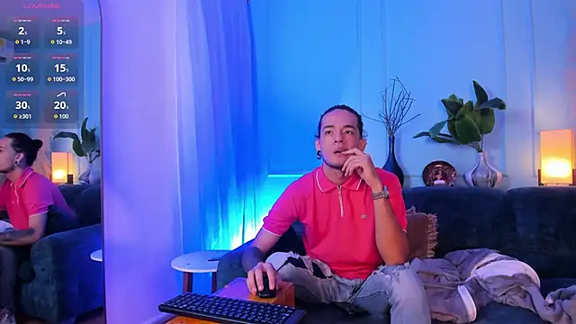 Snapshot of Skinny_Mac chatting on May 25, 12:55 pm Skinny Mac online show from May 25, 12:55 pm