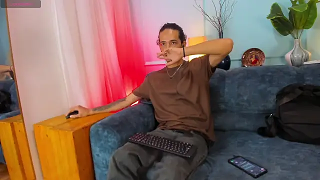 Skinny Mac online show from July 20, 3:03 pm
