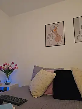 Victoria Evanss online show from April 10, 10:14 pm