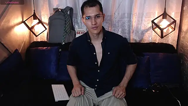 MilanDavid1 online show from March 14, 5:18 pm