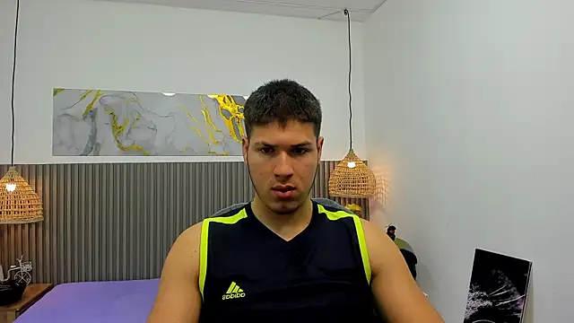Snapshot of AlessandroFranco chatting on July 4, 1:28 pm AlessandroFranco online show from July 4, 1:28 pm
